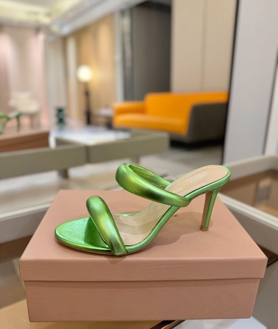 Gianvito Rossi Elegant Leather High Heel Sandals With Italian Craftsmanship