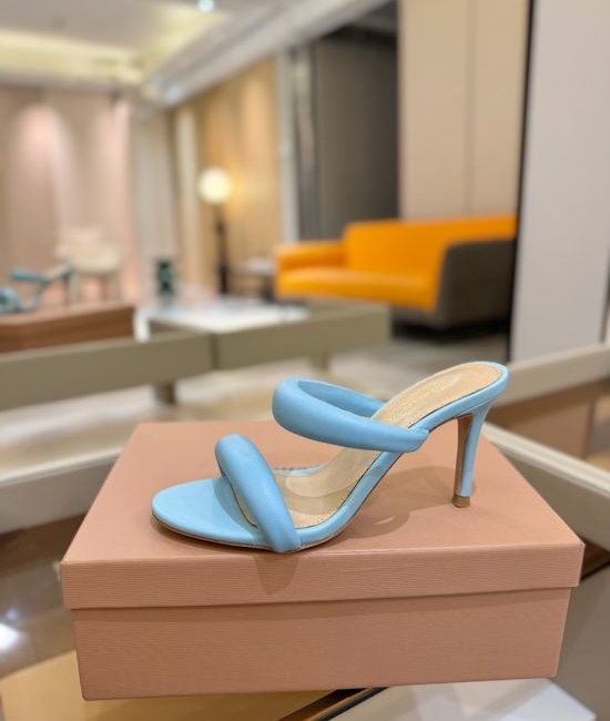 Gianvito Rossi Elegant Leather High Heel Sandals With Italian Craftsmanship