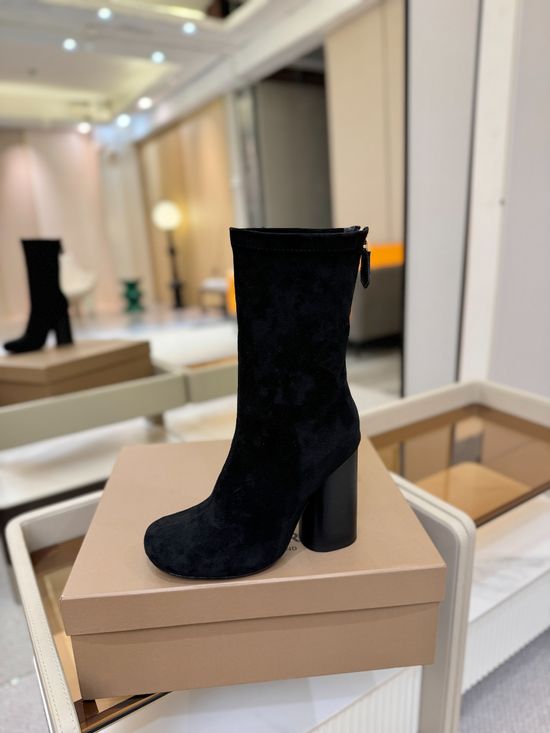 Burberry Round Toe Chunky Heel Elastic Knee High Boots