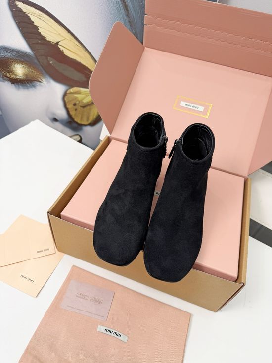 Miu Miu Vintage Square Toe Casual Ankle Boots