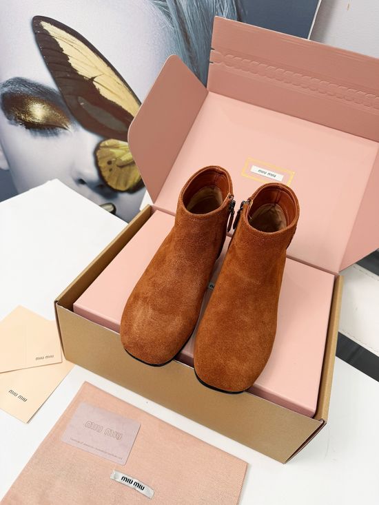 Miu Miu Vintage Square Toe Casual Ankle Boots