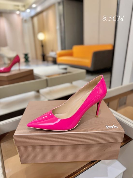 Christian Louboutine Classic Patent Leather Comfortable Mid Heel Dress Pumps
