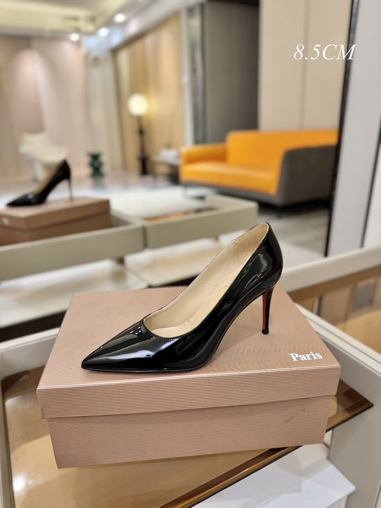 Christian Louboutine Classic Patent Leather Comfortable Mid Heel Dress Pumps