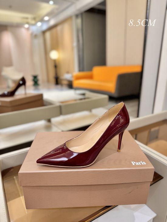 Christian Louboutine Classic Patent Leather Comfortable Mid Heel Dress Pumps