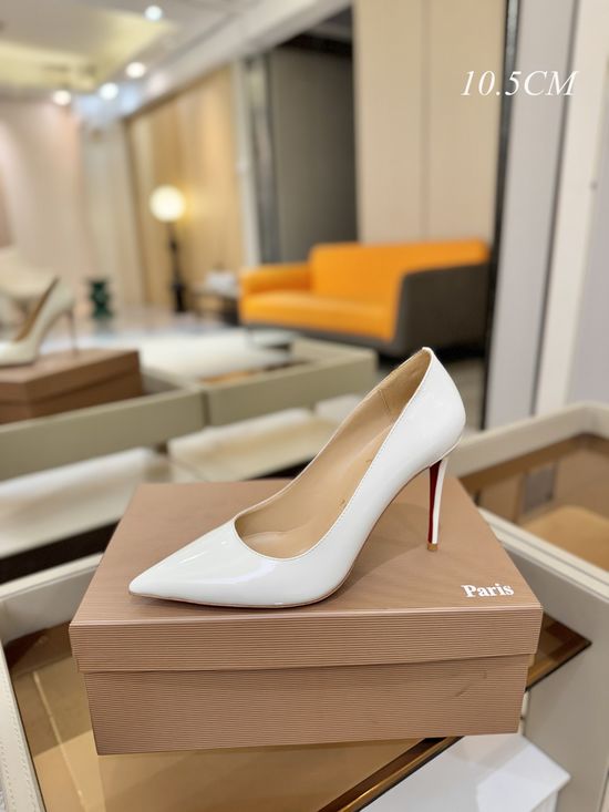Christian Louboutine Patent Leather Classic Pointed Toe Stiletto Heel Pumps