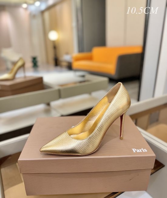 Christian Louboutine Elegant Classic Pumps Red Sole Leather Outsole
