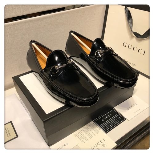 Gucci Cowhide Loafers With Interlocking G Details