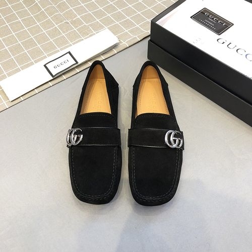 Gucci Cowhide Loafers With Interlocking G Details