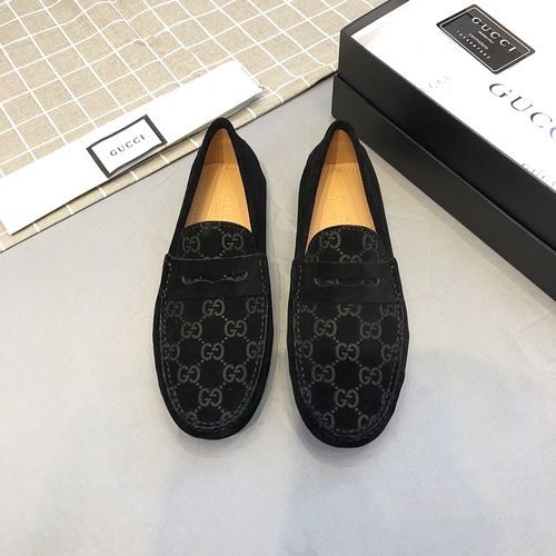 Gucci Cowhide Loafers With Interlocking G Details