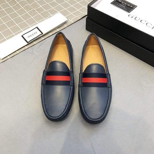 Gucci Cowhide Loafers With Interlocking G Details
