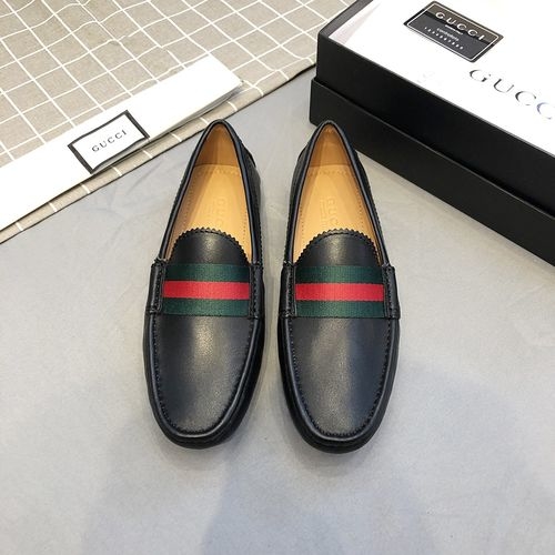 Gucci Cowhide Loafers With Interlocking G Details