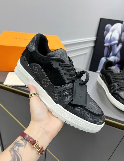 Louis Vuitton LV Silk Cowhide Casual Sneakers