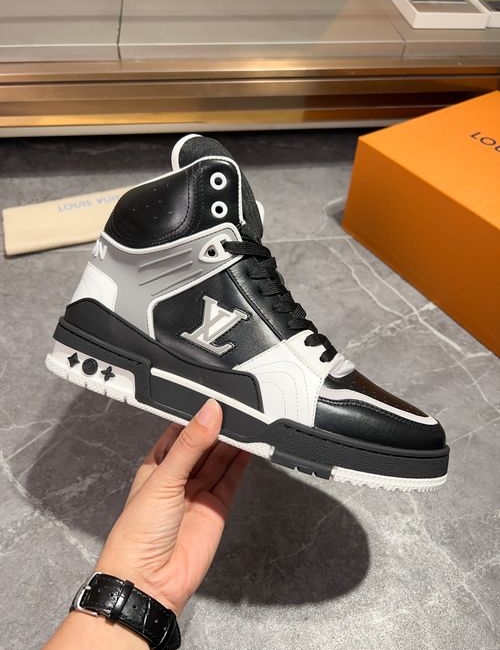 Louis Vuitton LV Damier Pattern Leather Sneakers