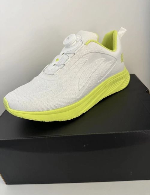 Descente Running Knit Upper Sneakers With Boa