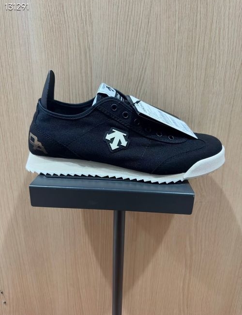 Descente Breathable Casual Sports Shoes
