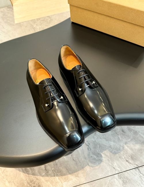 Christian Louboutin Cow Leather Casual Loafer Shoes