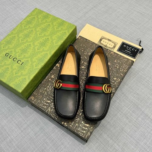 Gucci Cowhide Loafers With Interlocking G Details
