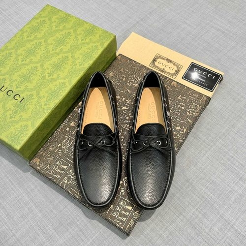 Gucci Cowhide Loafers With Interlocking G Details