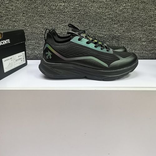 Descente Lavitate II Knit Running Shoes