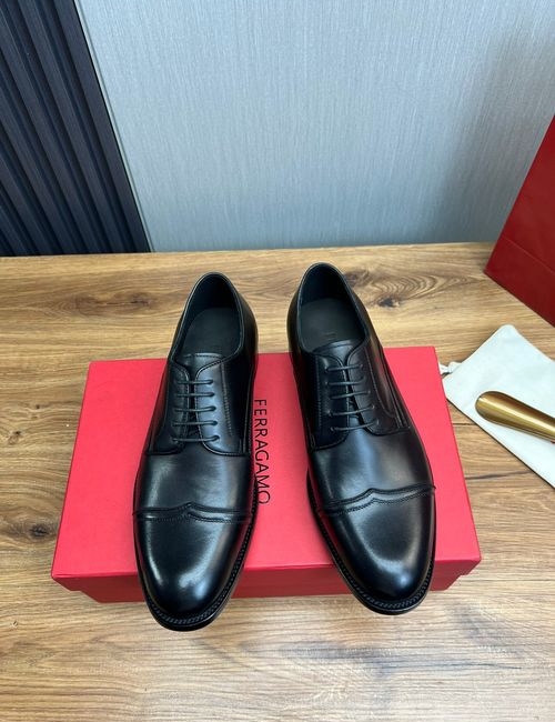 Ferragamo Business Casual Leather Shoes