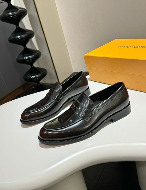 Louis Vuitton LV Premium Leather Casual Dress Shoes