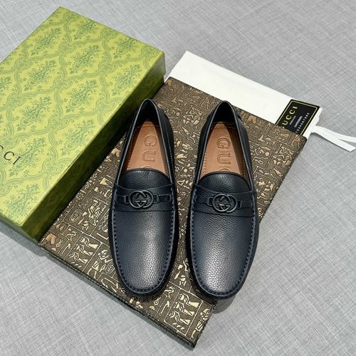 Gucci Cowhide Loafers With Interlocking G Details