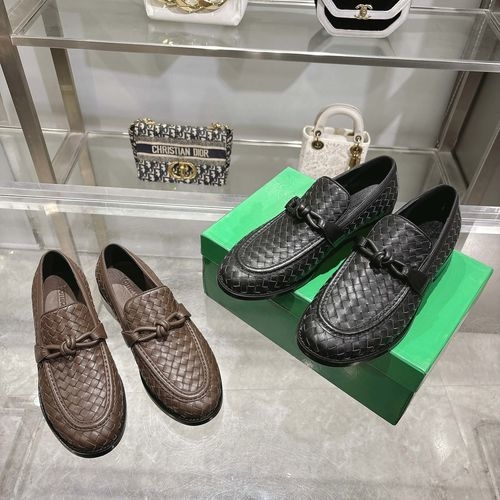 Bottega Veneta BV Classic Round Toe Dress Shoes With Weave