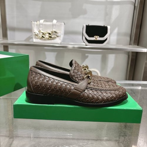 Bottega Veneta BV Classic Round Toe Dress Shoes With Weave