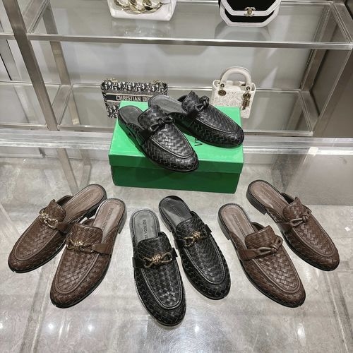 Bottega Veneta BV Woven Round Toe Leather Slides