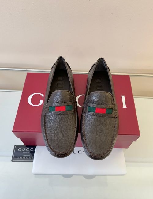 Gucci Cowhide Loafers With Interlocking G Details