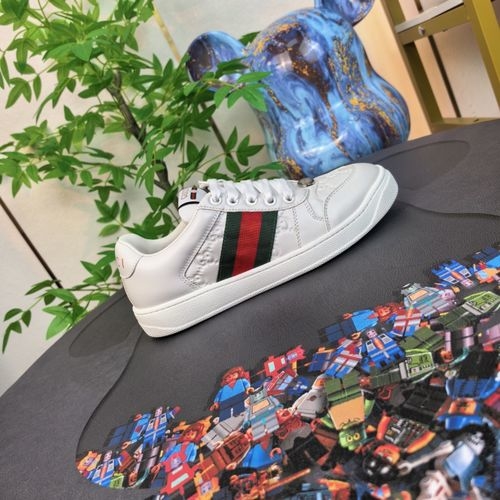 Gucci Vintage-style Distressed Leather Sneakers