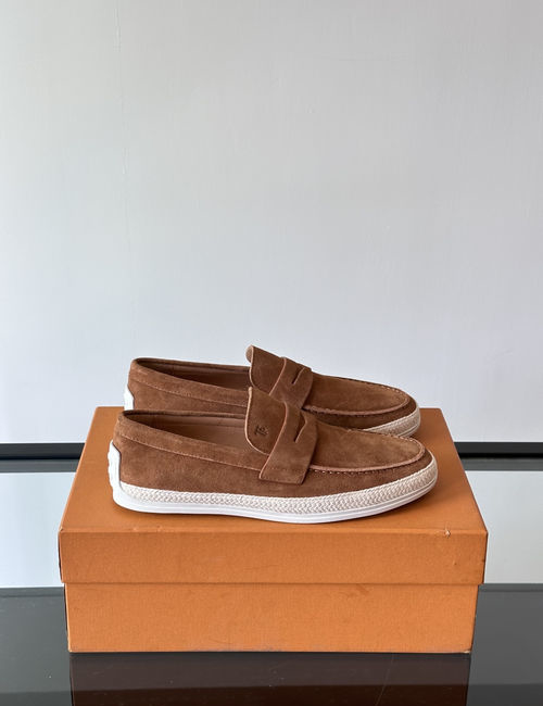 Tods Classic Loafers With Hand-Sewn Details And Leather Insole