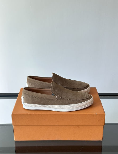 Tods Classic Loafers With Hand-Sewn Details And Leather Insole