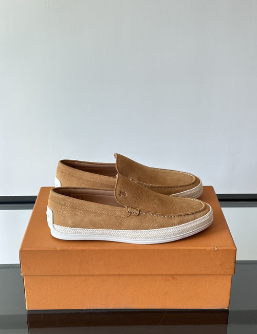 Tods Classic Loafers With Hand-Sewn Details And Leather Insole