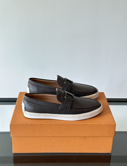 Tods Classic Loafers With Hand-Sewn Details And Leather Insole