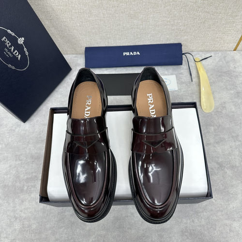 Prada Polished Leather Lace-Up Oxford Shoes