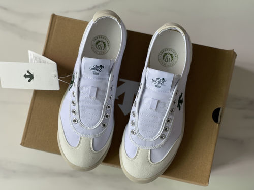 Descente Slip On Canvas Casual Shoes