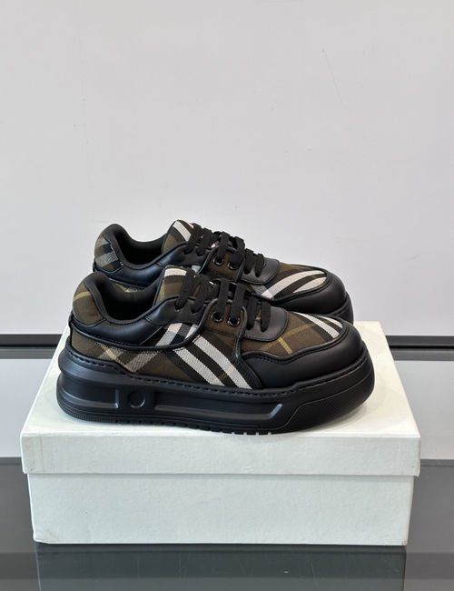 Burberry Vintage Plaid Low-top Sneakers