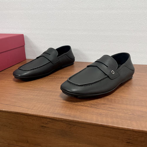 Ferragamo Hug Buckle Loafers Black