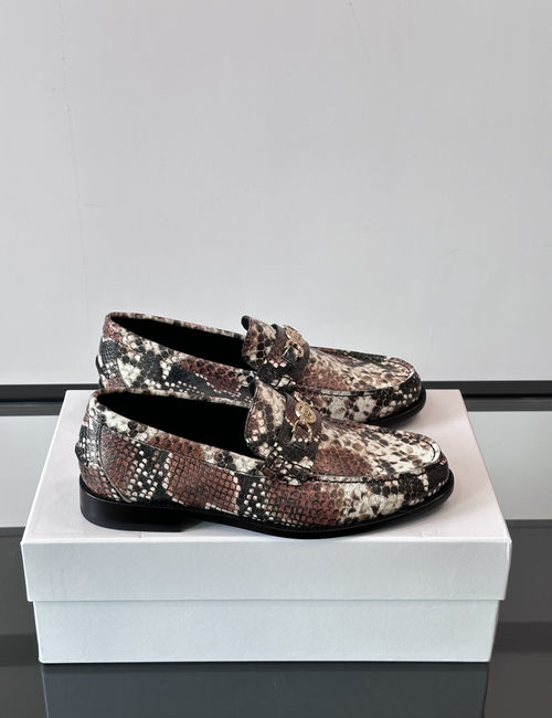 Versace Classic Business Dress Shoes With Cowhide Upper