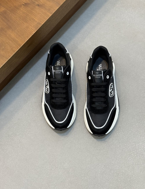 Valentino Sneakers With Rivet Sheepskin Upper