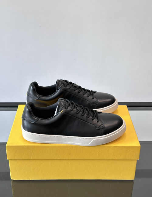 Doucals Handmade Leather Shoes With Simple Design