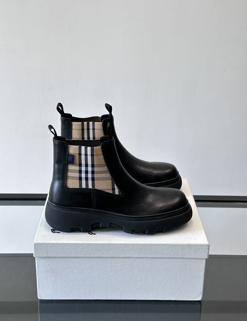 Balenciaga Chelsea Boots With Elastic Detail