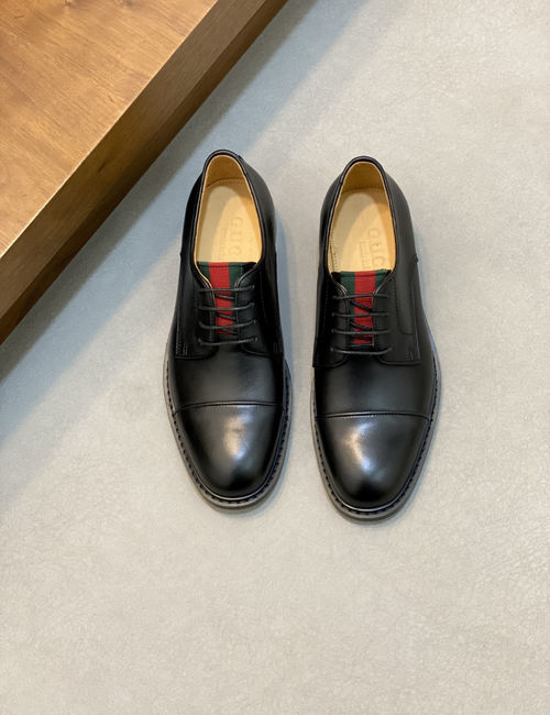 Gucci Interlocking G Leather Loafers