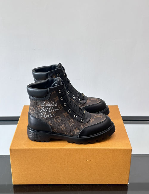 Louis Vuitton LV Leather Boots With Metal Studs And Rubber Outsole
