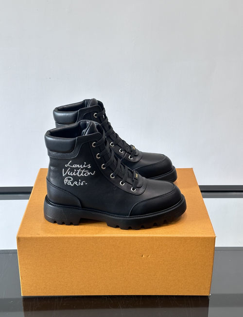 Louis Vuitton LV Leather Boots With Metal Studs And Rubber Outsole