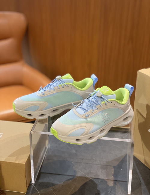 Loewe Cloudsolo Co-branded Urban Athletic Sneakers