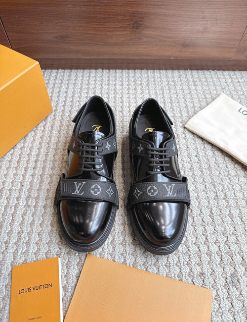 Louis Vuitton LV Trainer Sneakers With TPU Outsole
