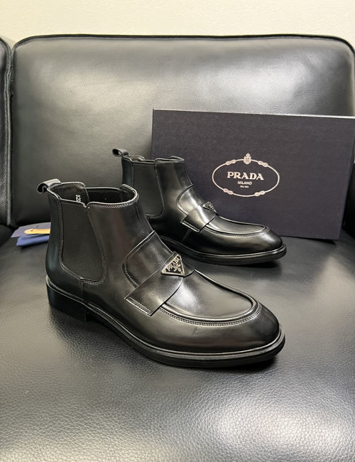 Prada Cowhide Leather Comfortable Casual Leather Shoes