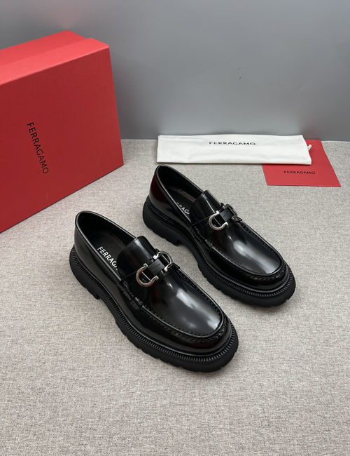 Ferragamo Patent Leather Business Oxford Shoes